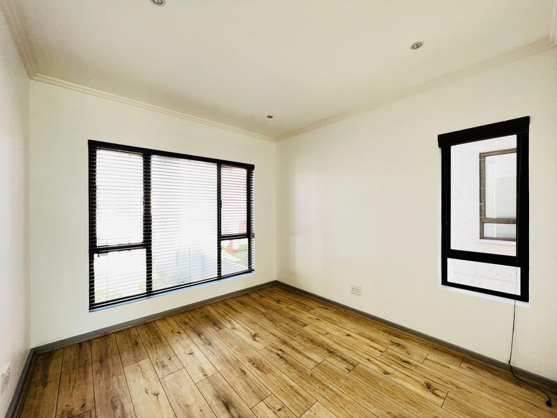 To Let 2 Bedroom Property for Rent in Fourways Gauteng