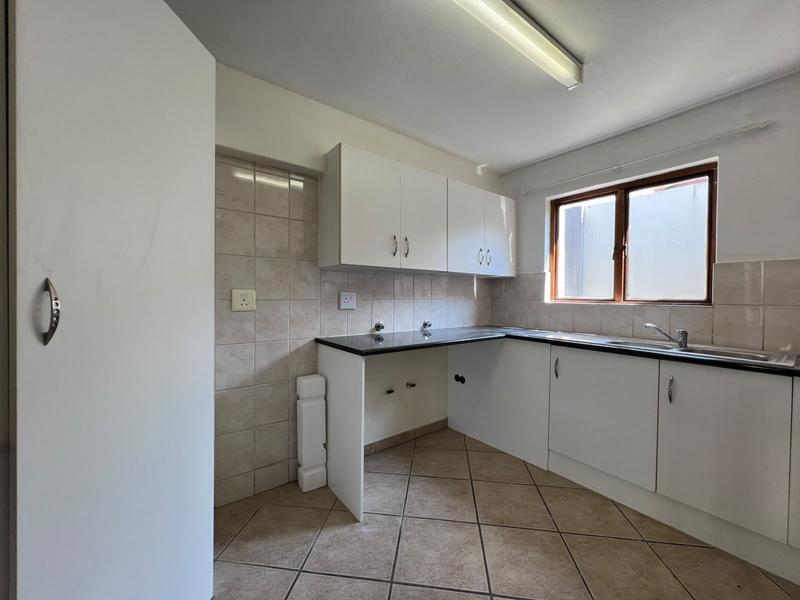 To Let 2 Bedroom Property for Rent in Fourways Gauteng
