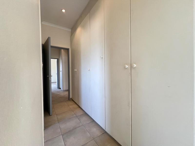 To Let 2 Bedroom Property for Rent in Fourways Gauteng