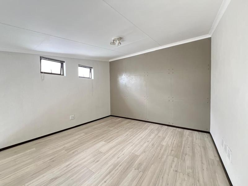 To Let 2 Bedroom Property for Rent in Fourways Gauteng