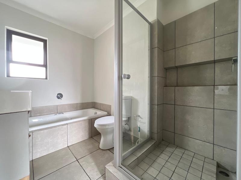 To Let 2 Bedroom Property for Rent in Fourways Gauteng