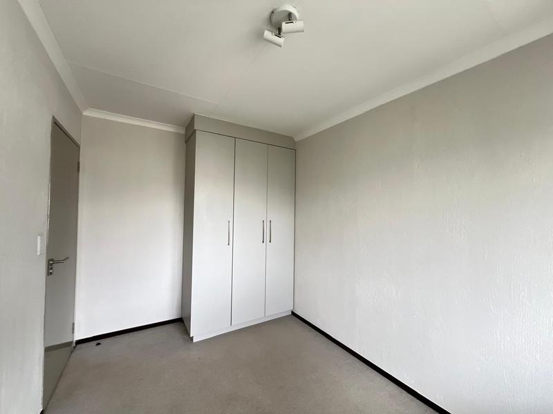 To Let 2 Bedroom Property for Rent in Fourways Gauteng