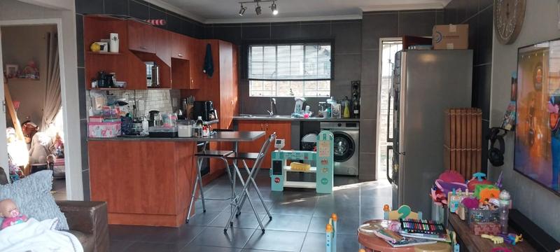 2 Bedroom Property for Sale in Pomona Gauteng