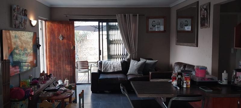 2 Bedroom Property for Sale in Pomona Gauteng