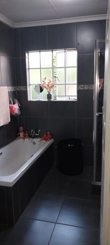 2 Bedroom Property for Sale in Pomona Gauteng