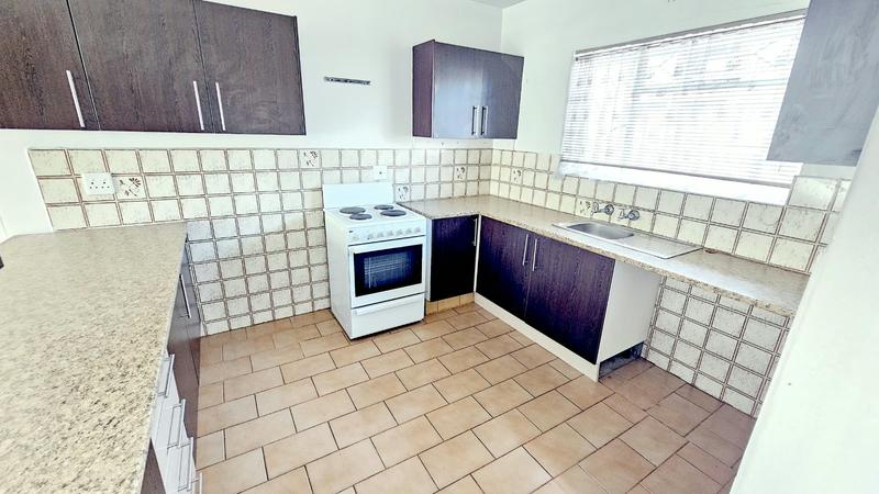 To Let 2 Bedroom Property for Rent in New Redruth Gauteng