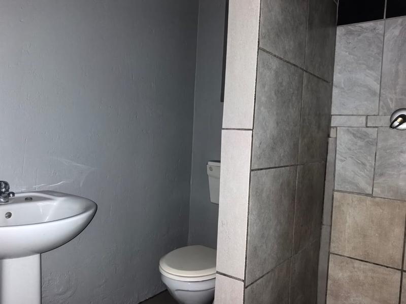 6 Bedroom Property for Sale in Protea Glen Gauteng