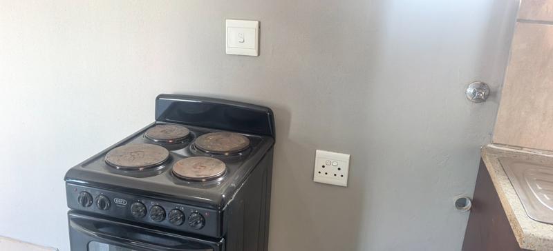 6 Bedroom Property for Sale in Protea Glen Gauteng