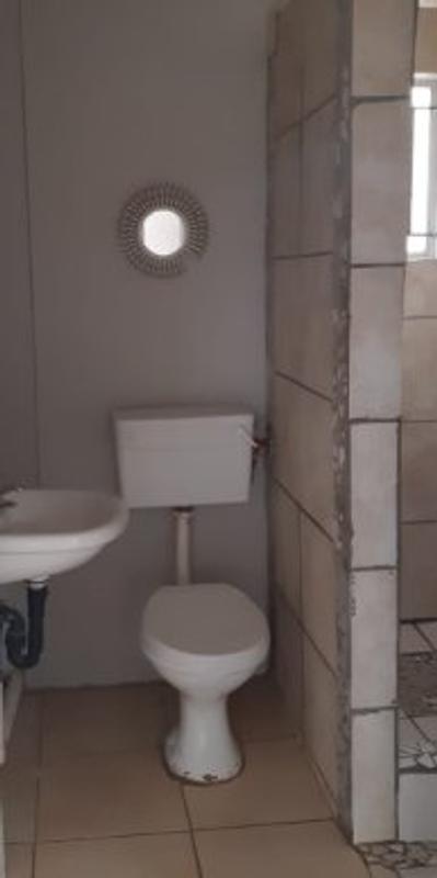 6 Bedroom Property for Sale in Protea Glen Gauteng