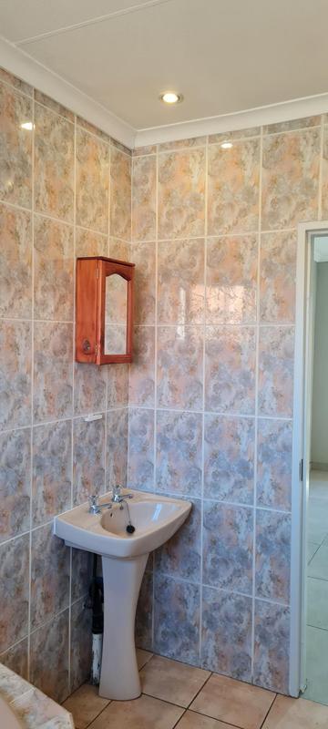 To Let 3 Bedroom Property for Rent in Glen Marais Gauteng