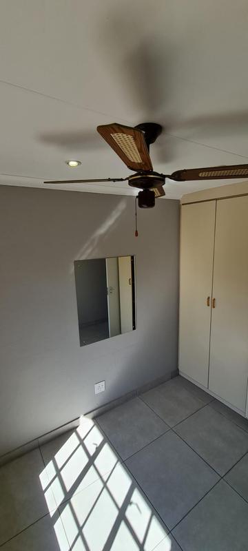 To Let 3 Bedroom Property for Rent in Glen Marais Gauteng