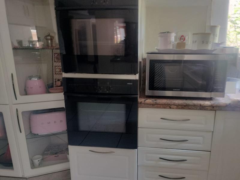 3 Bedroom Property for Sale in Brummeria Gauteng