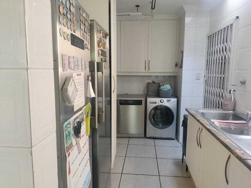 3 Bedroom Property for Sale in Brummeria Gauteng
