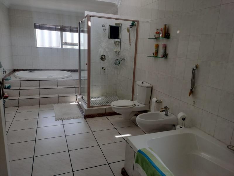 3 Bedroom Property for Sale in Brummeria Gauteng
