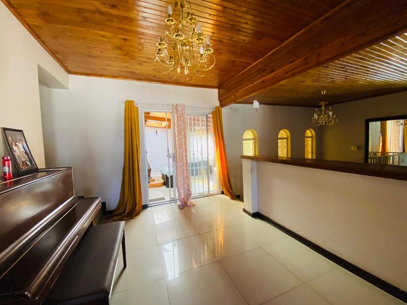 5 Bedroom Property for Sale in Bassonia Gauteng
