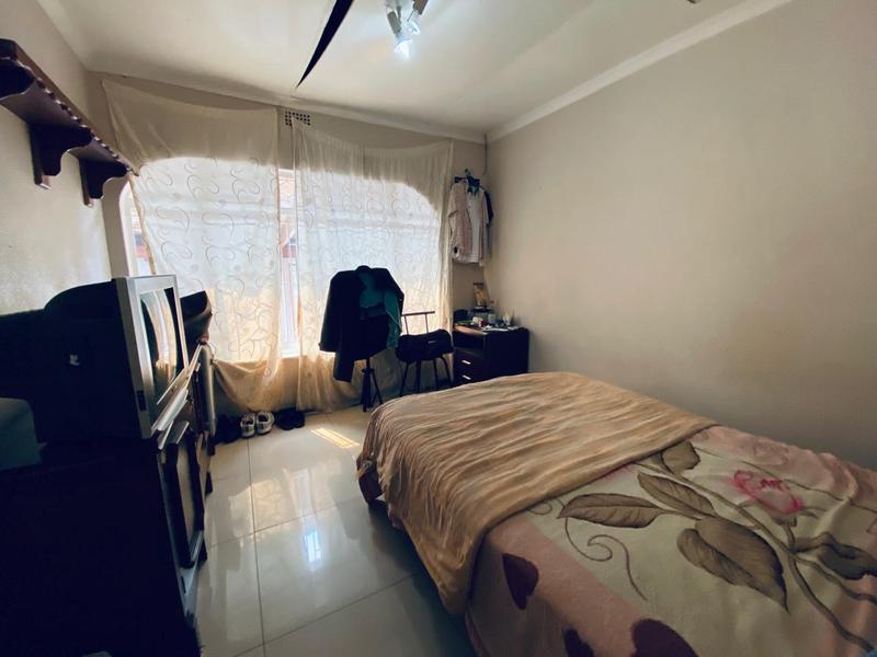5 Bedroom Property for Sale in Bassonia Gauteng