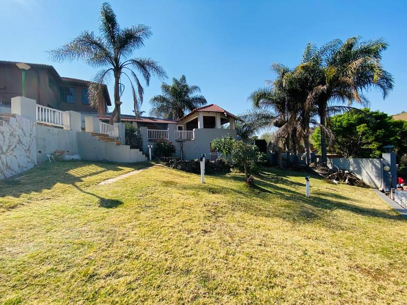 5 Bedroom Property for Sale in Bassonia Gauteng