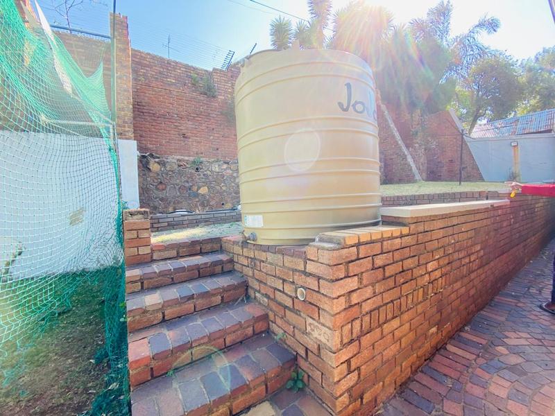 5 Bedroom Property for Sale in Bassonia Gauteng