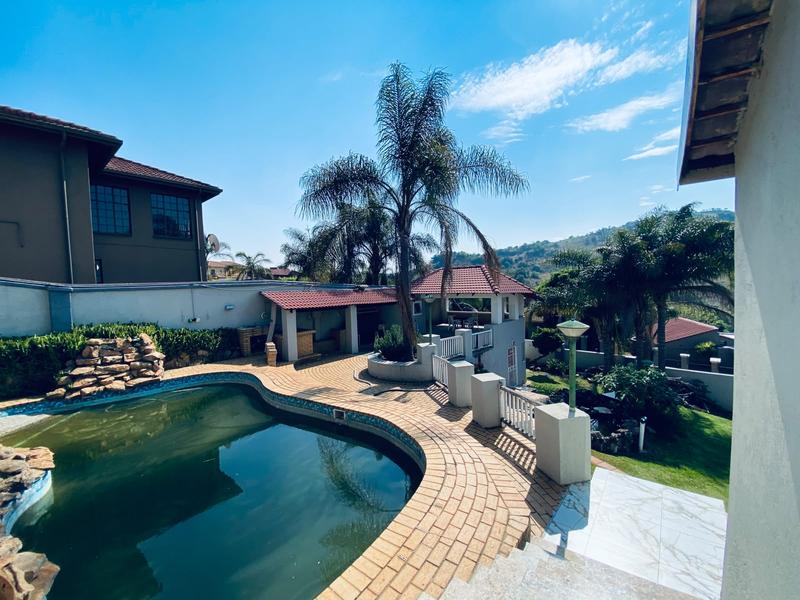 5 Bedroom Property for Sale in Bassonia Gauteng