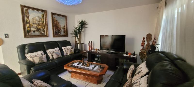 3 Bedroom Property for Sale in Bassonia Gauteng