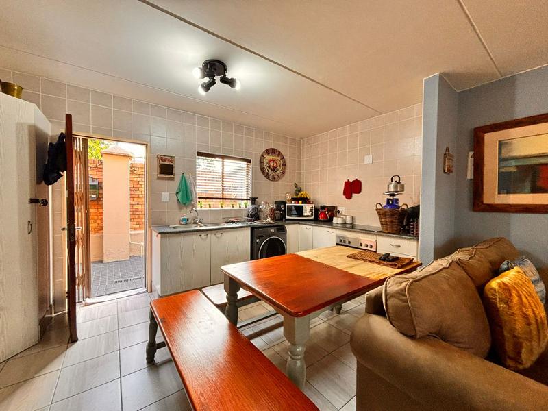 2 Bedroom Property for Sale in Florida Glen Gauteng
