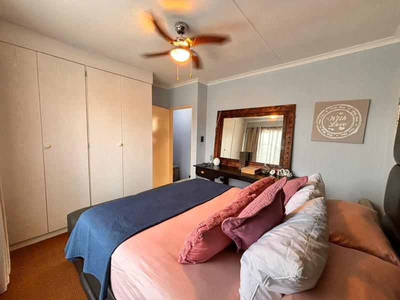 2 Bedroom Property for Sale in Florida Glen Gauteng