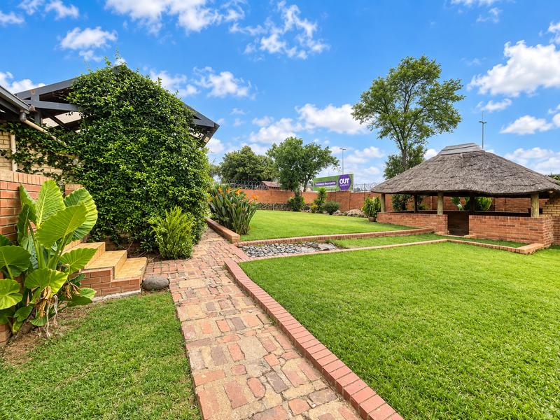 4 Bedroom Property for Sale in Waterkloof Ridge Gauteng