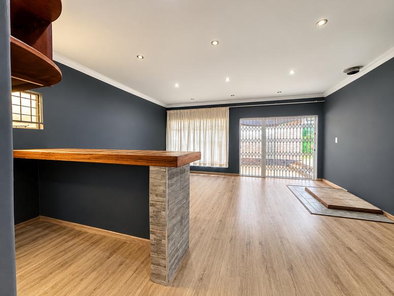 4 Bedroom Property for Sale in Waterkloof Ridge Gauteng