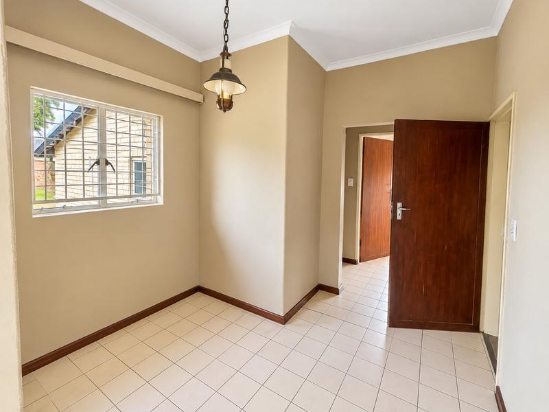 4 Bedroom Property for Sale in Waterkloof Ridge Gauteng