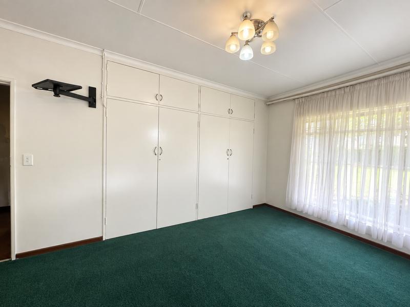 4 Bedroom Property for Sale in Waterkloof Ridge Gauteng