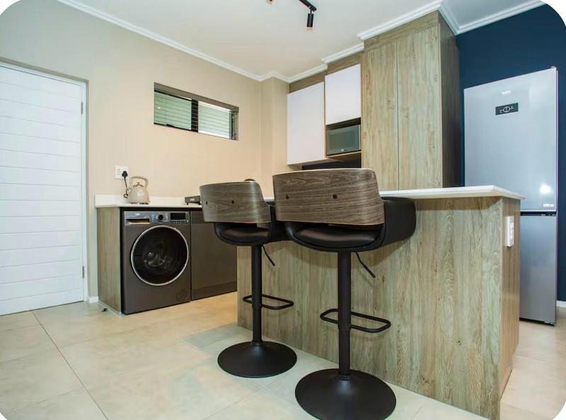 To Let 2 Bedroom Property for Rent in Atholl Gauteng