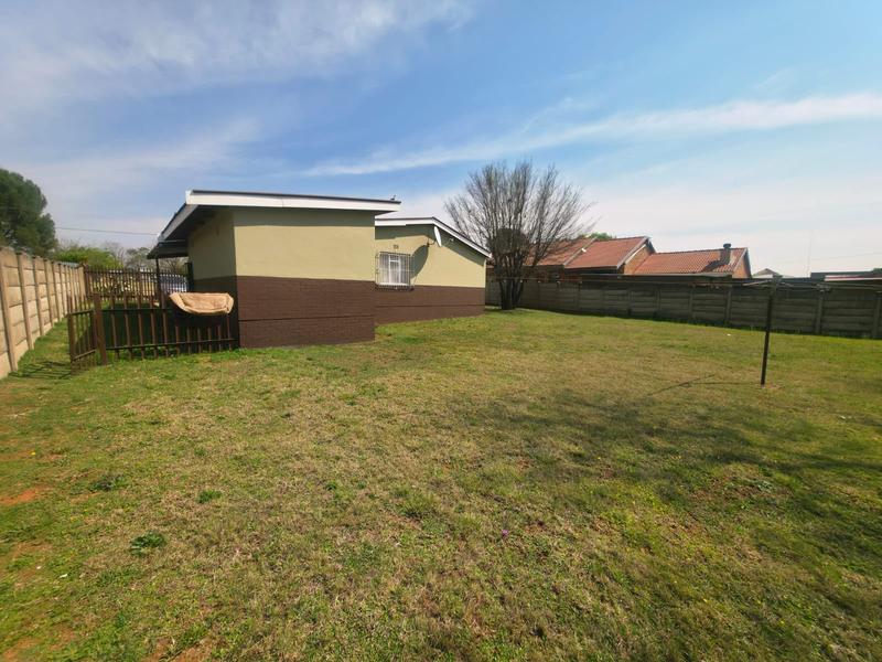 3 Bedroom Property for Sale in Rothdene Gauteng