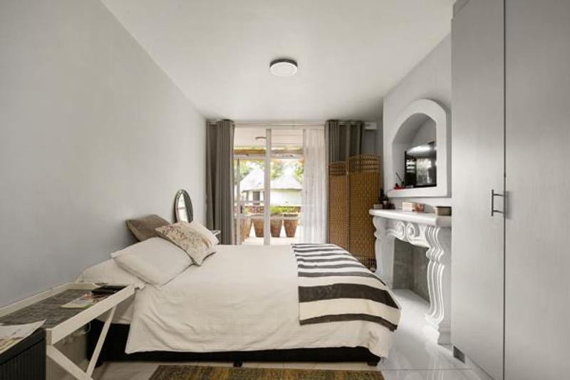 1 Bedroom Property for Sale in Sandton Central Gauteng