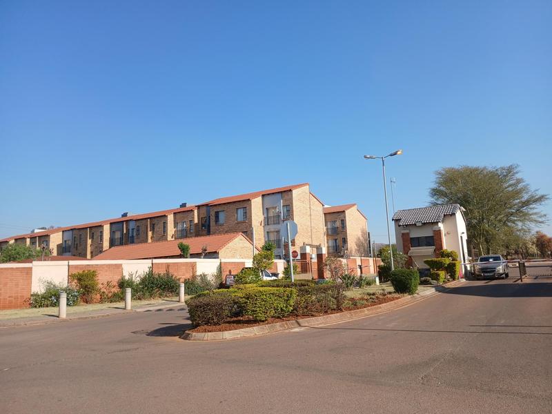 1 Bedroom Property for Sale in The Orchards Gauteng