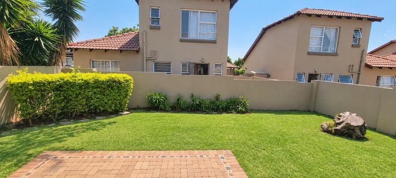 3 Bedroom Property for Sale in Heuwelsig Estate Gauteng