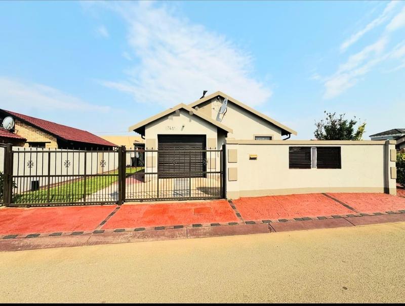 3 Bedroom Property for Sale in Protea Glen Gauteng