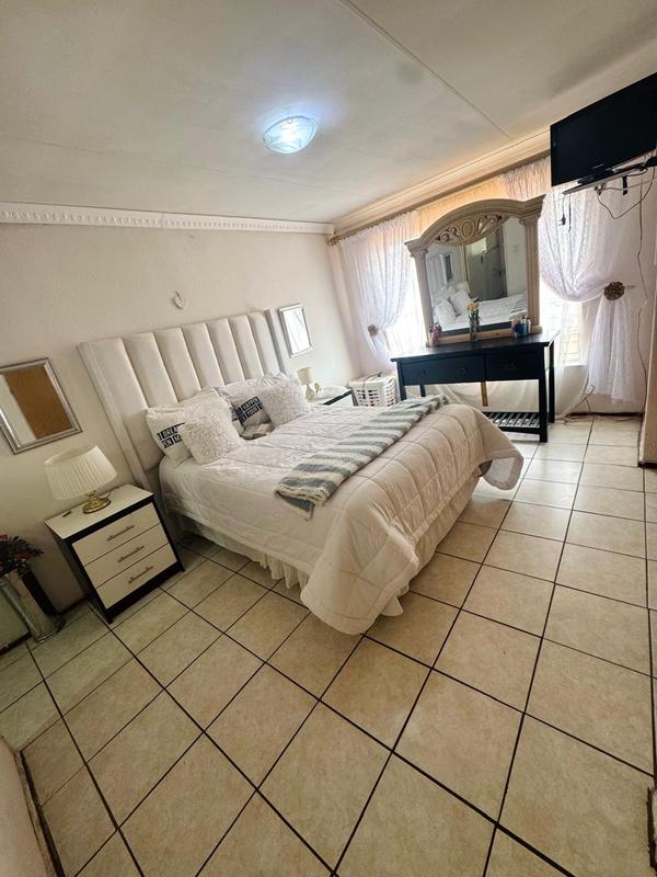 3 Bedroom Property for Sale in Protea Glen Gauteng