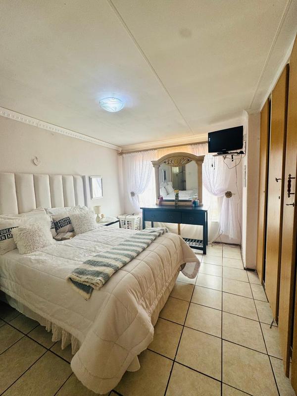 3 Bedroom Property for Sale in Protea Glen Gauteng