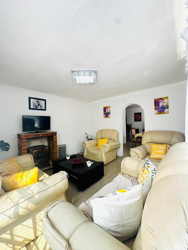 3 Bedroom Property for Sale in Protea Glen Gauteng