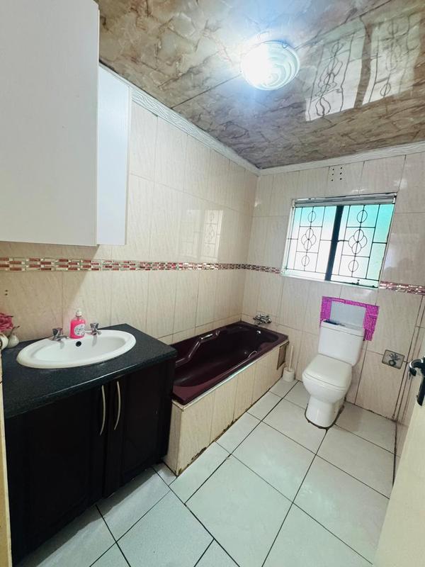 3 Bedroom Property for Sale in Protea Glen Gauteng