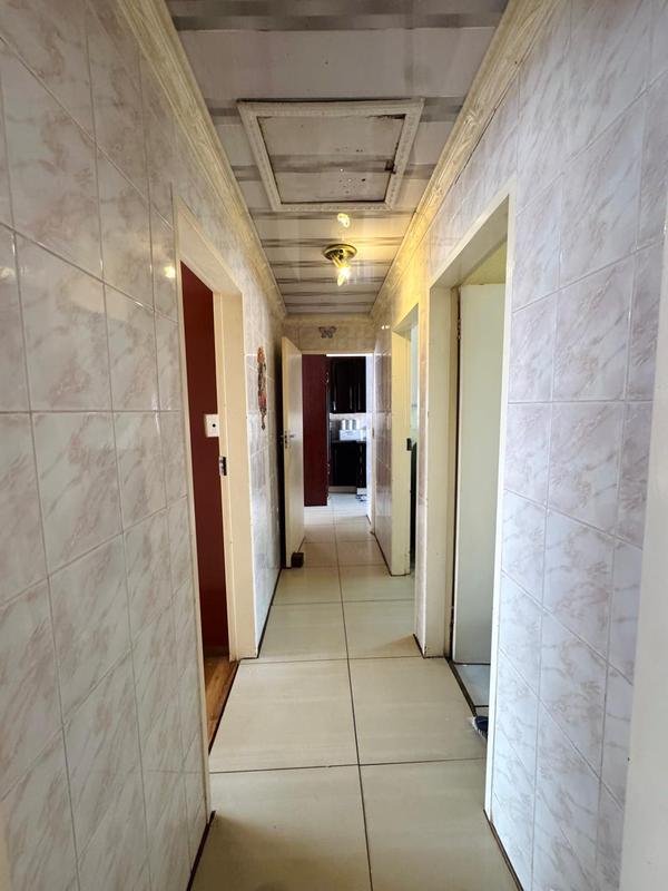 3 Bedroom Property for Sale in Protea Glen Gauteng