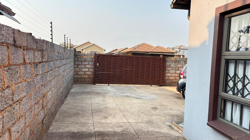 To Let 2 Bedroom Property for Rent in Alliance Gauteng