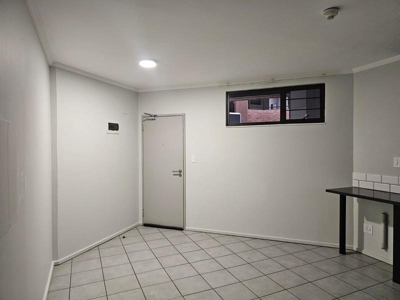 To Let 2 Bedroom Property for Rent in Florida Gauteng