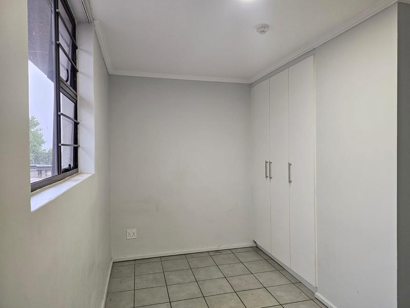 To Let 2 Bedroom Property for Rent in Florida Gauteng
