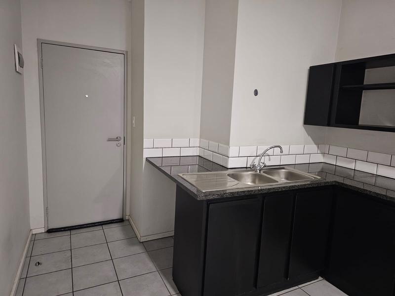 To Let 2 Bedroom Property for Rent in Florida Gauteng