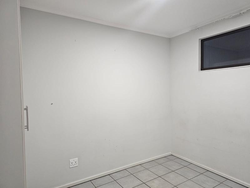 To Let 2 Bedroom Property for Rent in Florida Gauteng