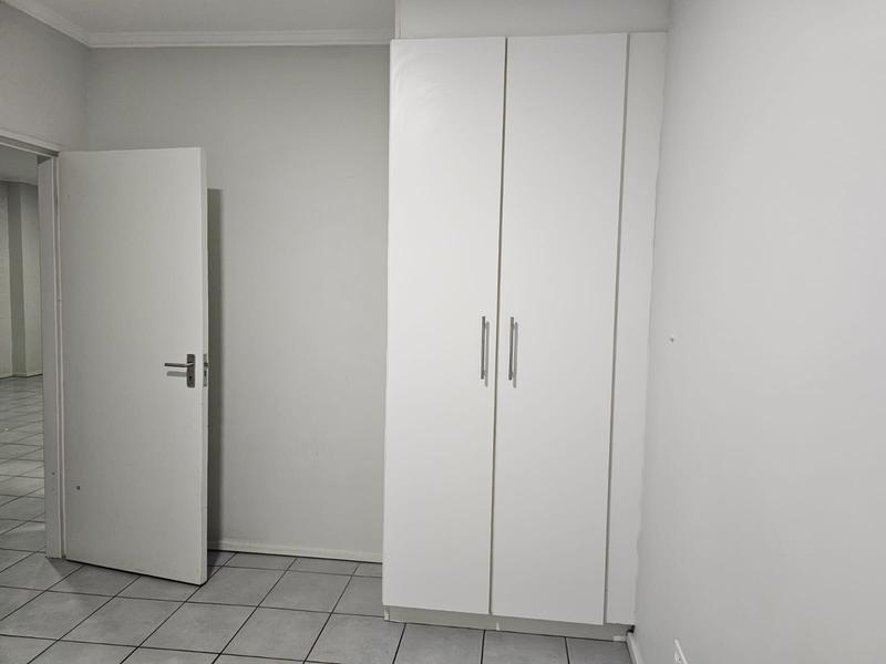 To Let 2 Bedroom Property for Rent in Florida Gauteng