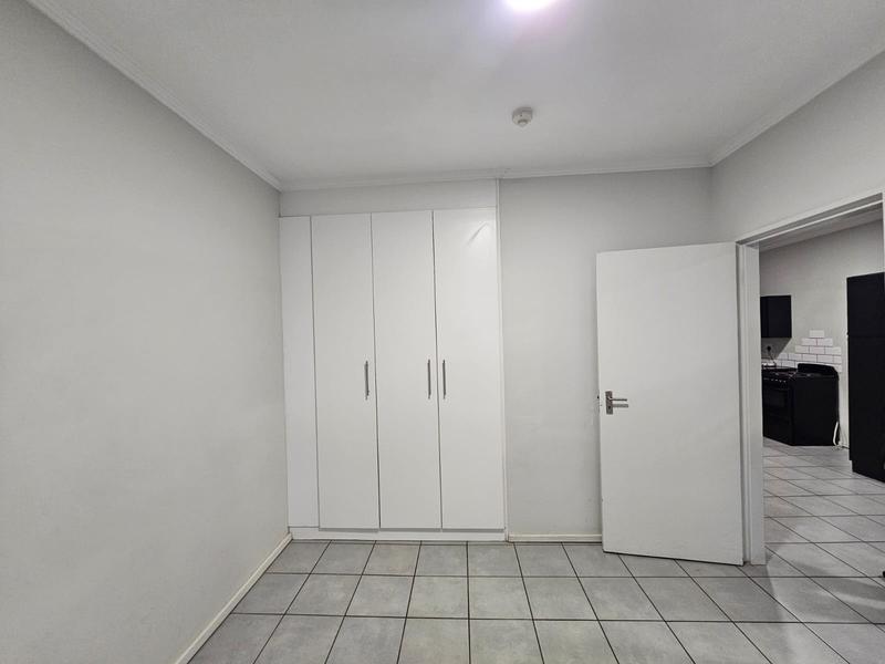 To Let 2 Bedroom Property for Rent in Florida Gauteng