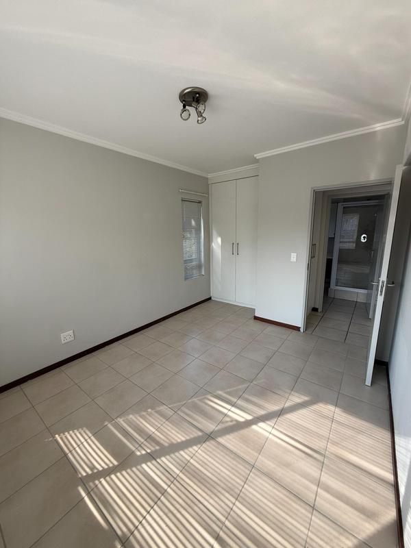 1 Bedroom Property for Sale in Bryanston Gauteng