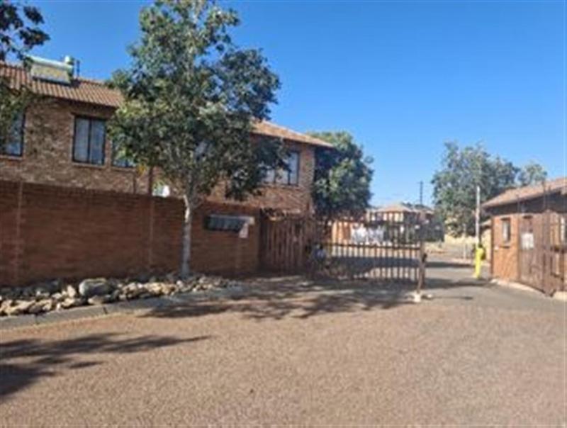2 Bedroom Property for Sale in The Orchards Gauteng